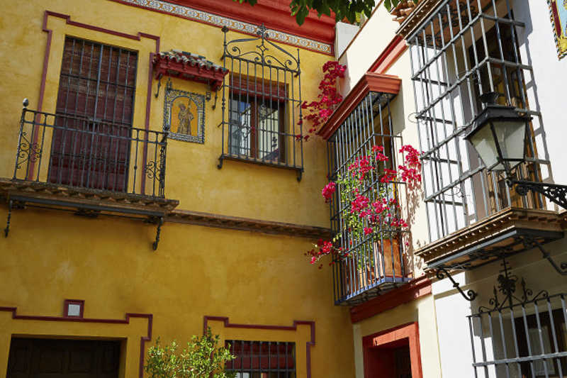 Santa Cruz Quarter Seville https://seville-city.com/